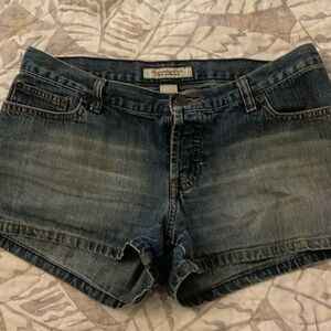 Abercrombie and Fitch, authentic quality denim shorts size 6 very good condition